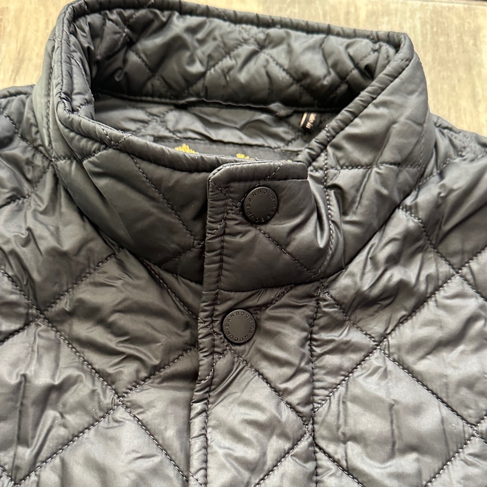 Barbour Quilted Black Jacket - Picture 4 of 10